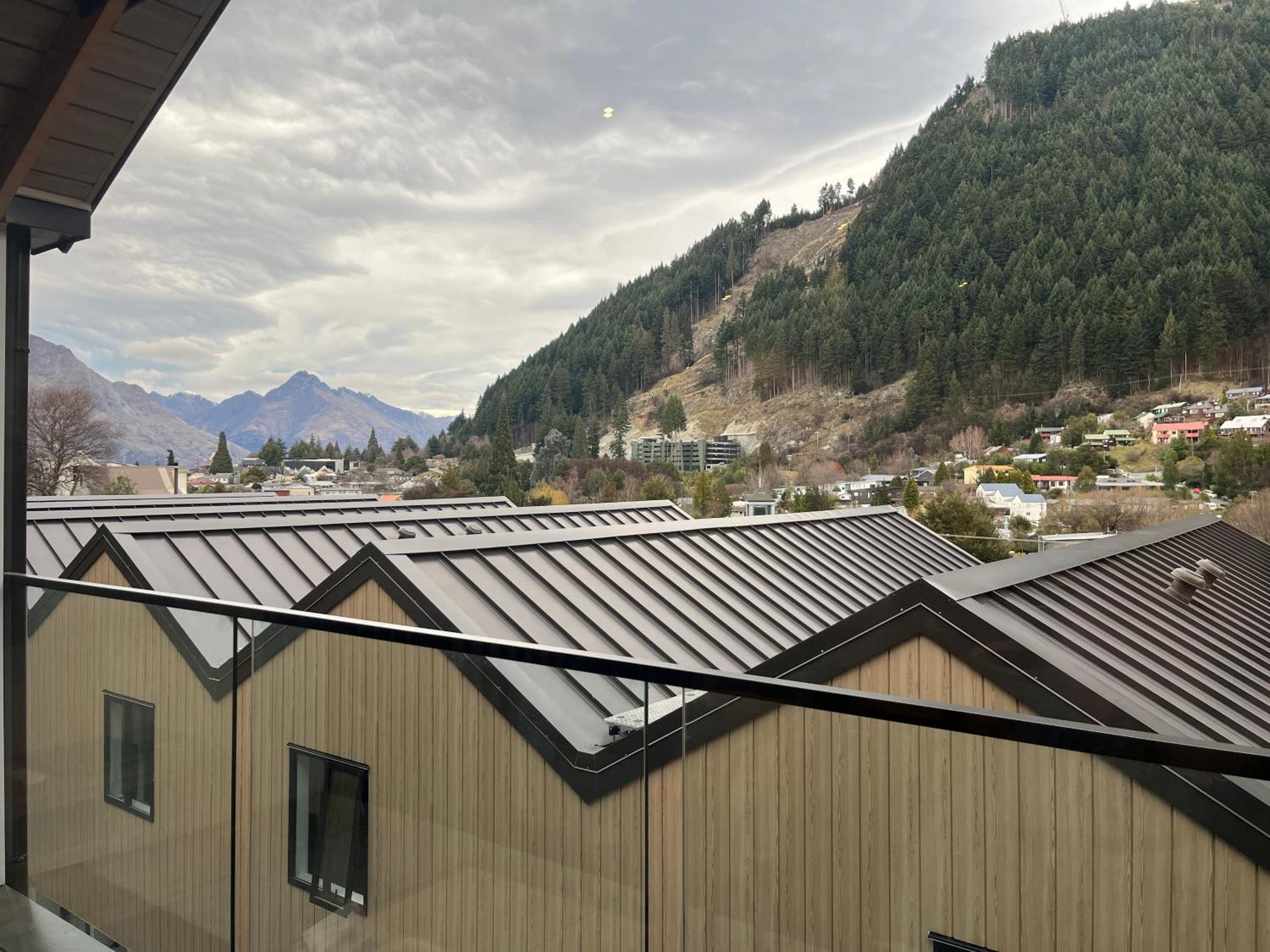 Queenstown Central - Walk To Town - Free Parking - Wifi And Smart Tv - Gym Zewnętrze zdjęcie